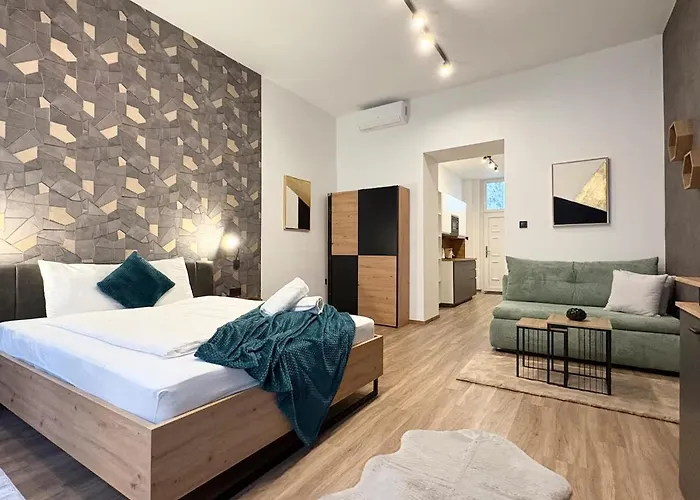 & Explore Comfortable For 4 Apartment *