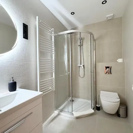 & Explore Comfortable For 4 Budapest