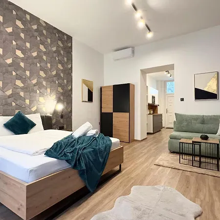& Explore Comfortable For 4 Apartmán